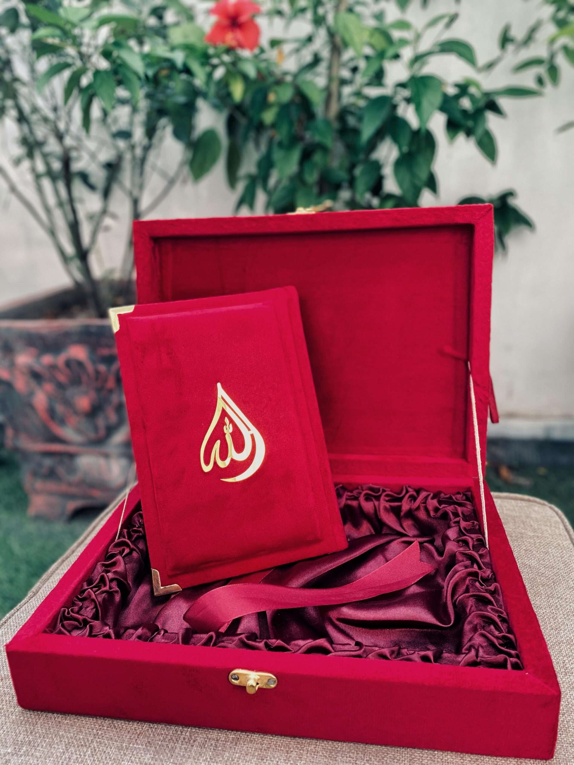 Fancy Quran e Pak-( Velvet With Wooden Rehl Box )